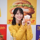 ＝LOVE佐々木舞香、マクドナルドが5年かけて開発した新チキンを満喫「ジューシー！」