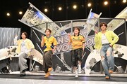 左から河合郁人、宮近海斗、松倉海斗、浮所飛貴。© TBS