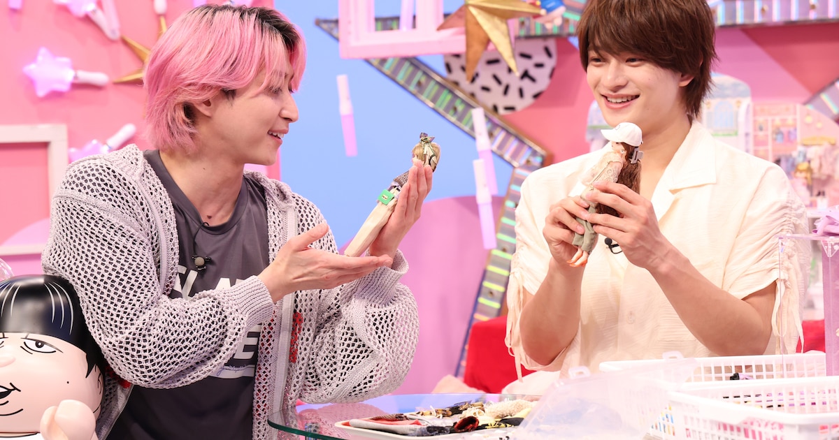 佐久間大介と浮所飛貴がリカちゃんに興味津々「質量がある」「足もこんなに動くんだ」