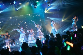 こみっきゅおん！LIQUIDROOMを熱気で包んだ4周年ライブ、次回ワンマンはZepp Shinjuku