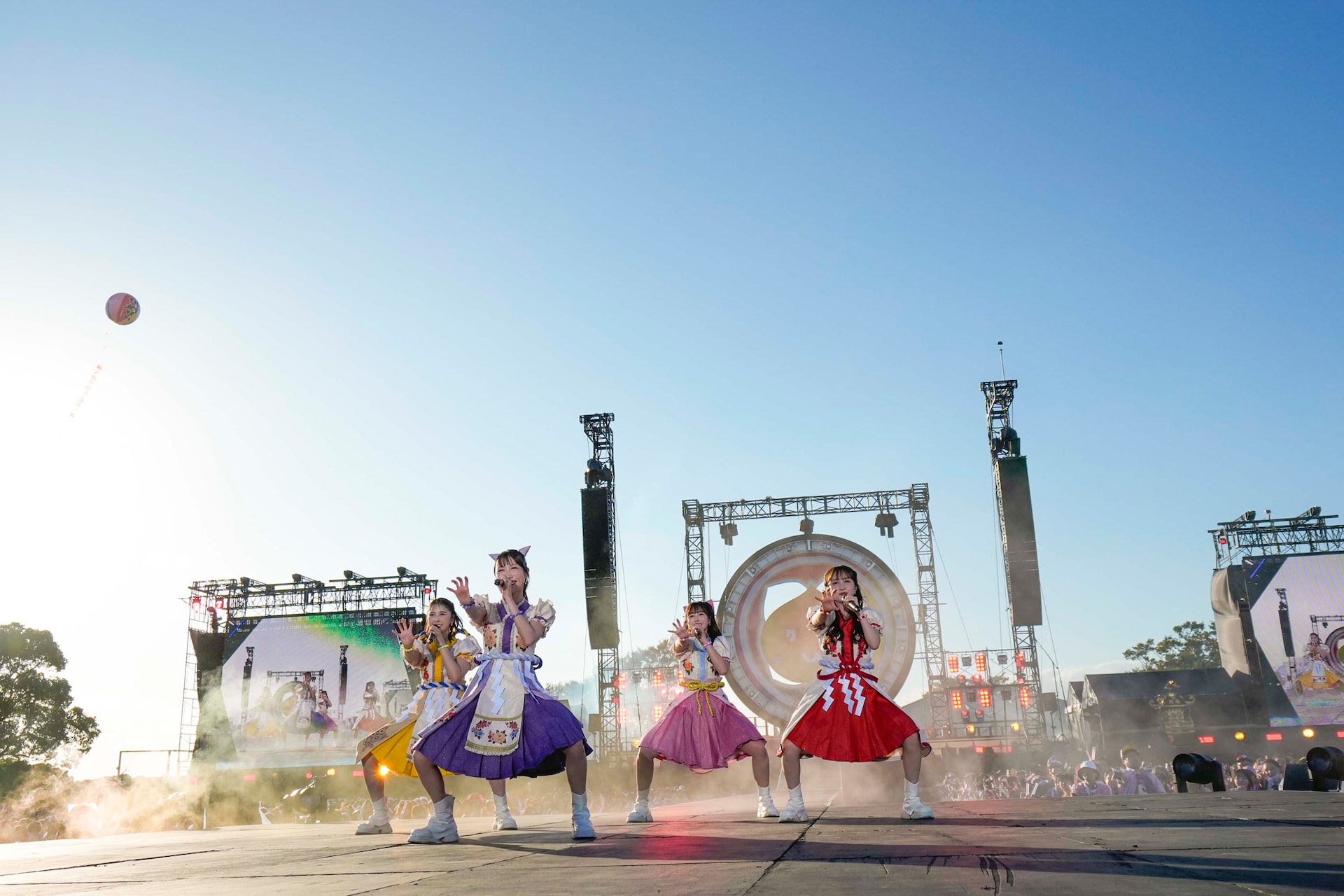 ももいろクローバーZ「ももクロ秋の桃神祭2026」の様子。©KING RECORDS