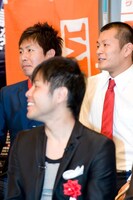 U字工事（後列）