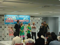 DVD発売記念会見の様子。(c)TBS