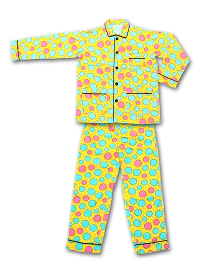 水玉模様のファンシーなパジャマ。不意なお泊まりにも◎。