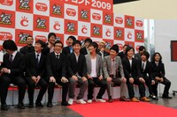 緊張がほぐれた会見後半は笑いも多く見られた。