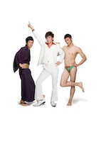 リーダーは“ダダ・スベリ”ことますだおかだ岡田（中央）。副リーダーは“チョイ・スベリ”こと小島よしお（右）。そして、“波田”こと波田陽区（左）。3人合わせてスベラーズだ。