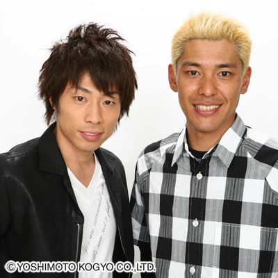 DVD「論論ブーツ」を発売するロンドンブーツ1号2号。もともと亮のトーク力向上のために始まったライブだが、初期は貴重な即興コントも披露していた。(c)吉本興業