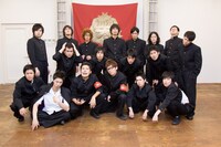 オフィシャルサイトでは、毎回出来の悪かった塾生の居残り部屋動画が公開されている。なぜか、塾生ではないのに居残りさせられてしまったレイザーラモンRGの動画も。