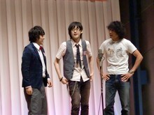 結成5年目の「三日月シュガー」。最後は自分たちのライブ告知で終わるというM-1史上前代未聞のオチで2回戦進出。