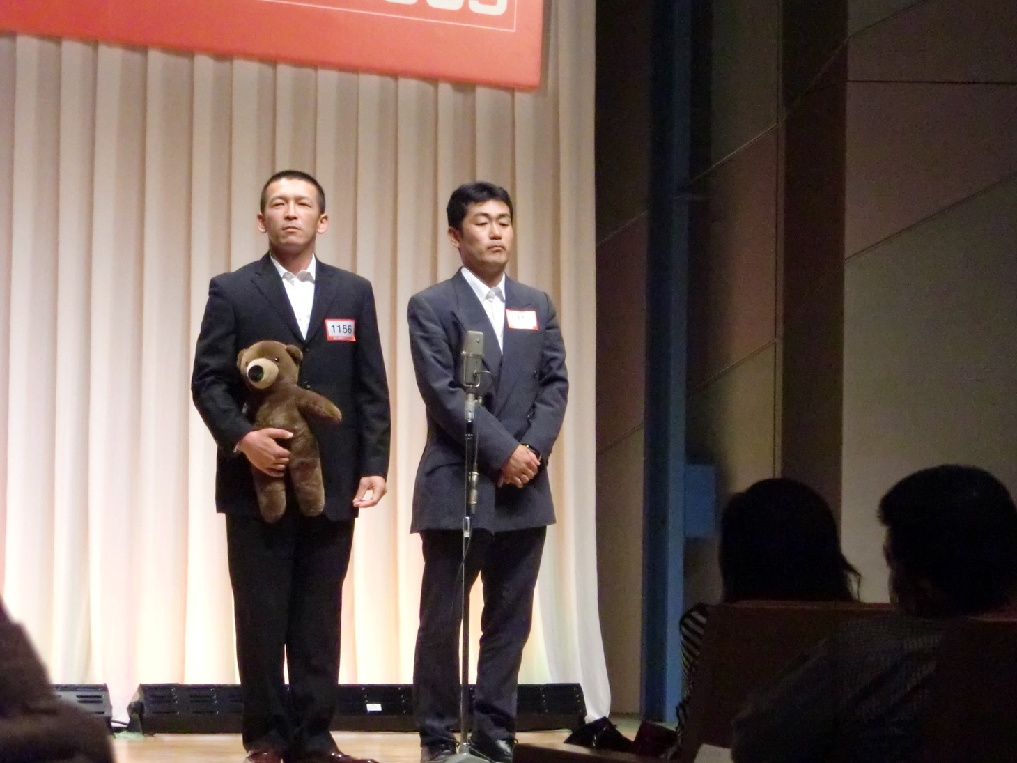 アマチュアコンビ「Goo・チョキ・ぱぁ」。ぬいぐるみをしっかり活かしたコント漫才を披露。演技は素人には見えない出来だったが、1回戦敗退。