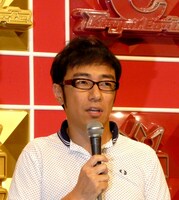 角田は質問が終わったあとの記者の「ありがとうございます」という挨拶に対して、もはや慇懃無礼ともいえるくらい丁寧な口調で「とんでもないです」と、絶妙なタイミングで返し、優勝会見で一番となる会場の爆笑をさらった。