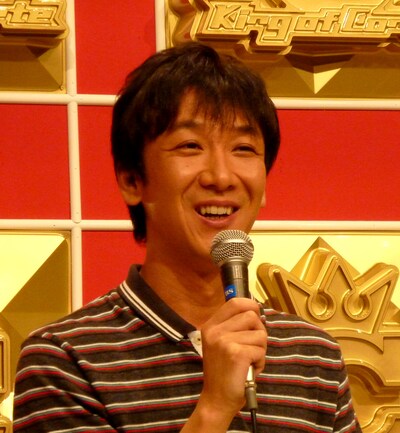 質疑応答では飯塚が中心となって質問に答えることが多かった。芸能マスコミのテレビカメラに向かって「単独ライブが草月ホールでありますので来て下さい」とちゃっかり宣伝する余裕も。