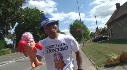 CMはすべてフランスにて撮影された。