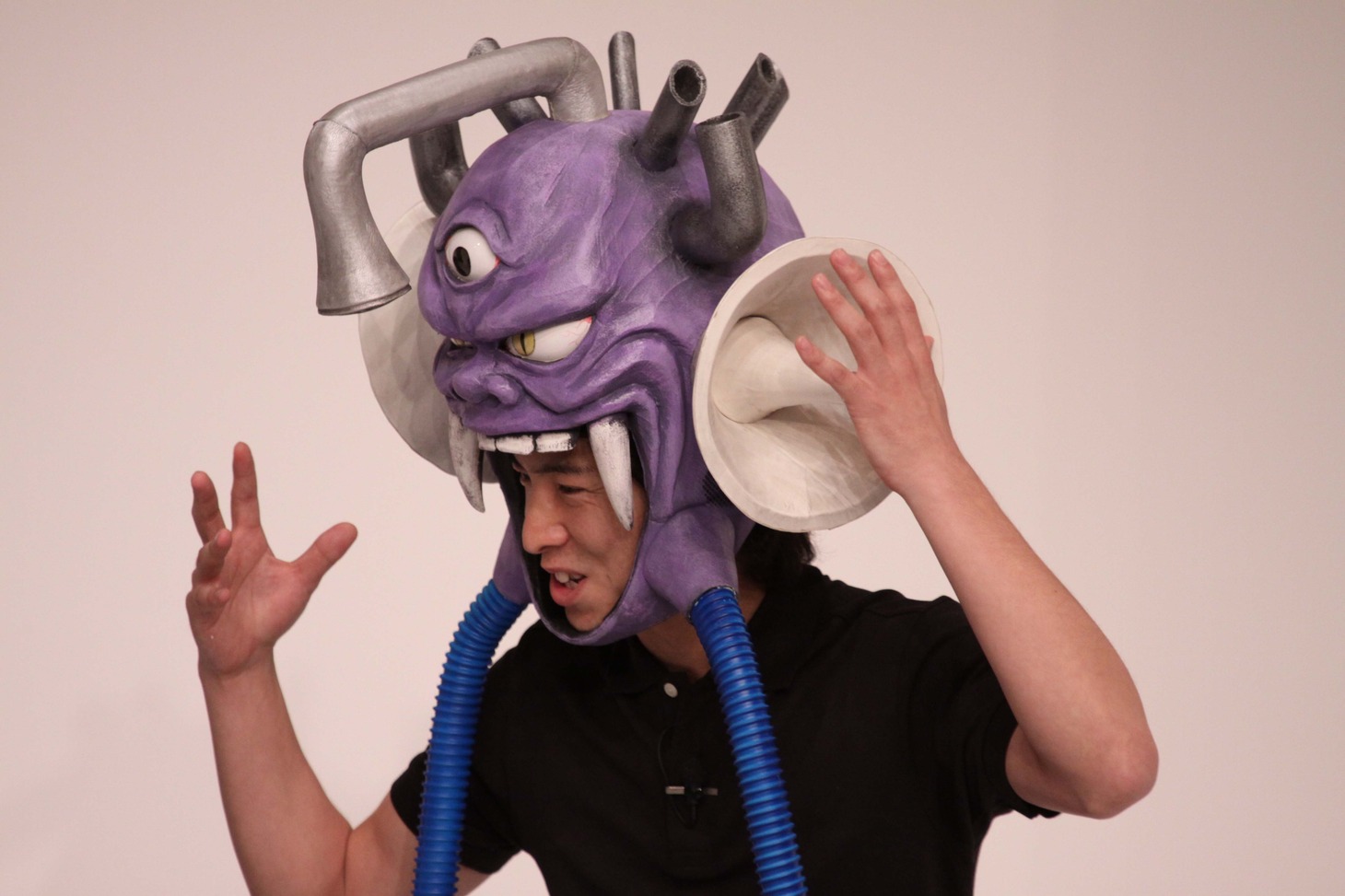 収録コントの一場面。