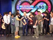 今回一番の注目を集めたアー二ー。年齢は60歳。フリップ芸を披露するも、手が震える。残念ながら不合格。