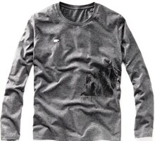 響長友Tシャツ（表）。 (c)TBS