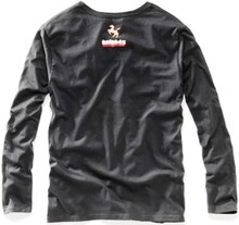 ナイツ土屋Tシャツ（裏）。 (c)TBS