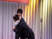 決勝進出のためのライブも行ってきた平成ノブシコブシ。破天荒を強調したい吉村は、干支に入ることを宣言。徳井もそんな吉村の願いを叶えようと奮闘し、見事3回戦出場を決めた。