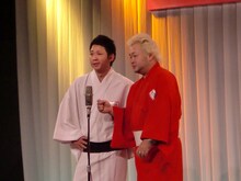 よしもとクリエイティブ・エージェンシー所属の東京ダイナマイト。勝利者インタビューのネタをいつもと変わらず堂々披露し2回戦突破。