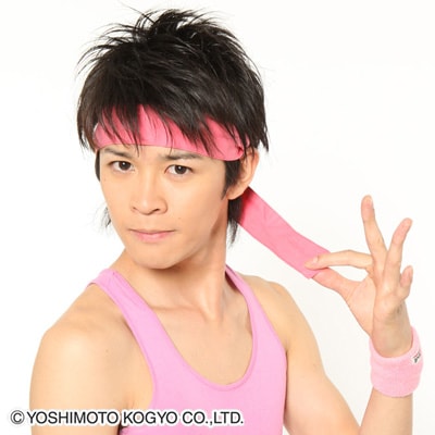 リーダーの畑中しんじろう。ジャンポケ斉藤のニックネームは「CH(ちょっとハゲてる)斉藤さん」、トレンディ斉藤のニックネームは「GH(がっつりハゲてる)斉藤さん」。