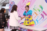 イベント終了後は、ファンとの握手会も。