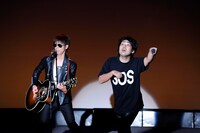 コント「メッセージソング」の一場面。