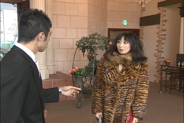 「結婚式で絶対にやってはいけないこと！」の一場面。