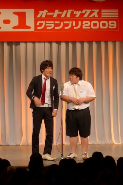 東京3回戦3日目、まず最初に会場を大爆発させたのがタイムマシーン3号だった。