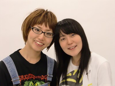 12月7日に新宿シアターモリエールで開催されるイベントライブ「よしもと恥輝☆chikiタイムカプセル」に出演する少年少女。ライブでは過去の写真や映像などが出てくる予定。