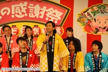 天津木村は会見にもかかわらず得意のエロ詩吟を披露。「クリスマスイブの夜はぁ～あ～あ～、オールナイトで生放送があるからぁ～あ～あ～、おっぱい触るのを緩めて見て～」。あると思います！