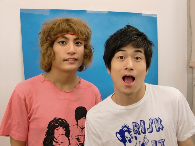 写真はミルククラウン。12月12日には渋谷・ヨシモト∞ホールにてトークライブ「フライデーミルク・シブヤクラウン」を開催する。