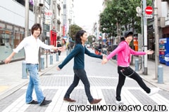 現在上演中の「かわいた血」の主演・パンサー。この公演には安田大サーカスも出演している。公演は14日までだが、ほとんどの前売りチケットが完売しているので、詳しくは神保町花月に問い合わせを。