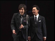 昨年のツアー「LICENSE vol.ZEPP ENJOY!! ～grow up 2009～」で新作漫才を披露したライセンス。(c)吉本興業