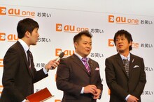 この１年を振り返って、「住所がバレたけど、いい1年だった」とブラマヨ小杉（写真中央）。