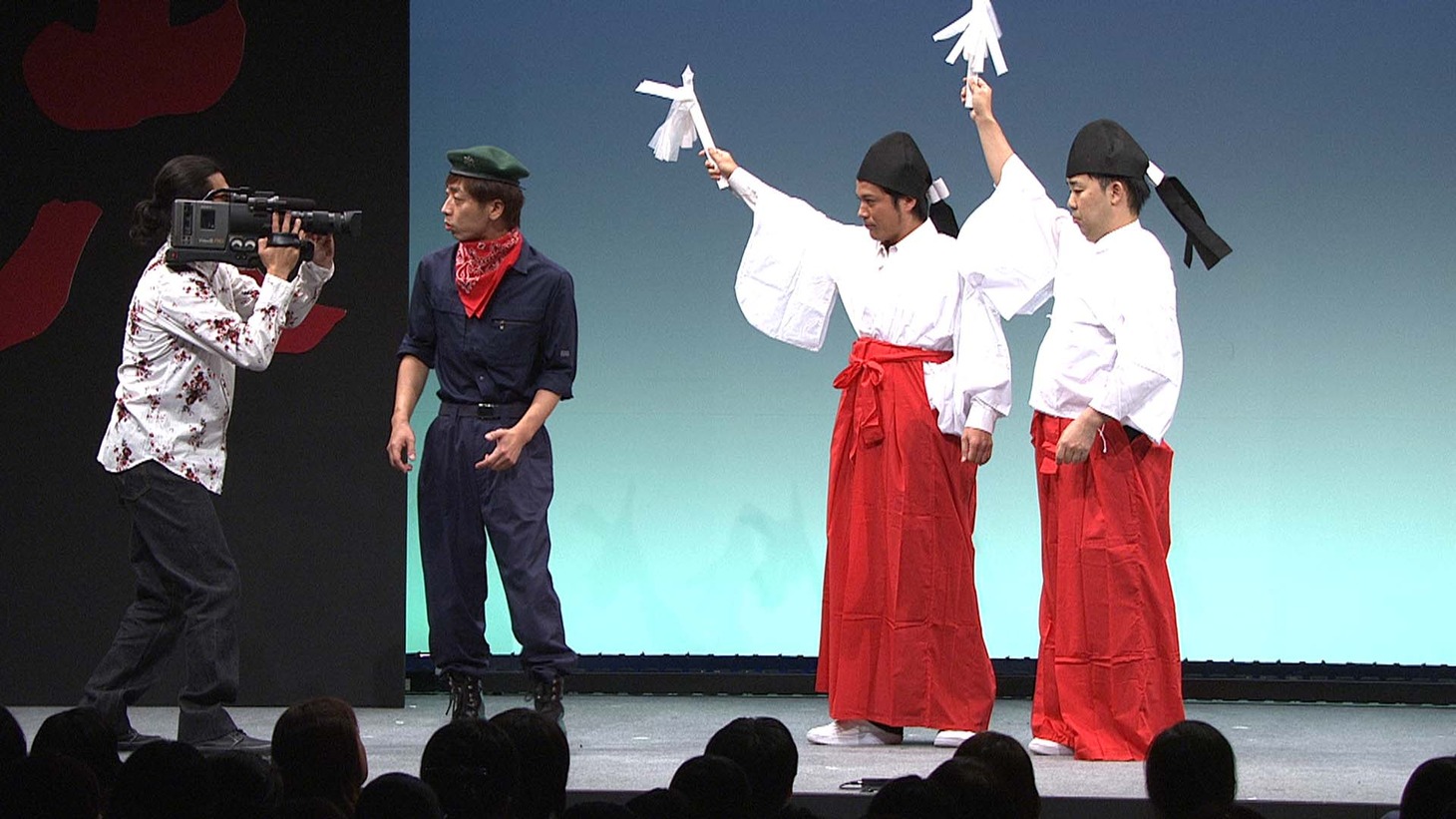 脚本・演出 山里亮太「大蛇伝説」。