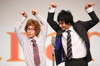 漫才の一場面。