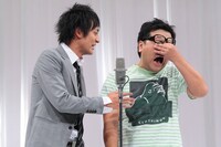 とろサーモン、村田（左）と久保田（右）。