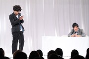 コント「結婚スピーチ 心底暗男さん」の一場面。