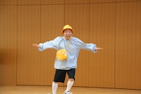 幼稚園児役の似合う池乃めだか。(c)吉本興業