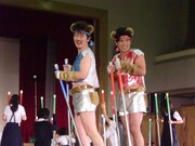 2人が「こんな大人になりたいひとー」と聞くと、最初は小さい声で「はーい」と言う返事が聞こえていたが、最後にもう一度リーゴが同じ質問をすると元気に「いいえー」という声が。子供たちの成長の早さに2人も感心した様子。