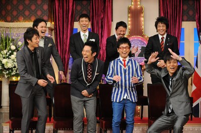 M-1王者となりテレビの露出が増えたパンクブーブー（前列中央の2人）。ファンにはうれしい限りだ。©NTV