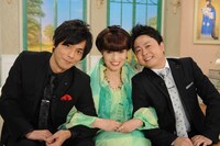 収録後の会見で黒柳は「“徹子の部屋芸人”などという企画もあって、私が芸人につらく当たるというので、次長課長さんから仕返しされるのかと思っていたらそんなこともありませんでした」と初のゲスト出演を楽しんだ様子。河本も「僕たち“徹子の部屋芸人”は、お笑いに対する徹子さんの感性は絶対に間違っていないと信じている」と宣言した。(c)テレビ朝日