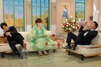 「大喜利がどういうものかというのも知らなかった」という黒柳だが、その回答に2人は「絶対に面白いはずと思っていましたが、すばらしい答えでした！」と2人は手放しで絶賛した。(c)テレビ朝日