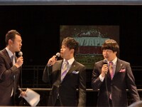 宮迫は本物の武藤敬司と長渕剛のコンサートに行った際のエピソードを語り、これには会場のプロレスファンも大喜びだった。