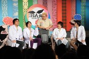 人気企画「ツッコミ・プロファイリング」の一場面。（c）「潜在異色」製作委員会