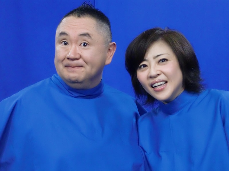 2月19日に行われたDVD「電波少年 BEST OF BEST 雷波もね！」発売記念会見時の松村邦洋と松本明子。