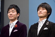 ジャルジャル後藤（左）は「今までの仕事で一番しんどかった」とコメント。福徳は映画出演が決まってからパーマをかけたが、監督からは元に戻すようダメ出し。「パーマ代1万2000円返してほしいです」（福徳）。