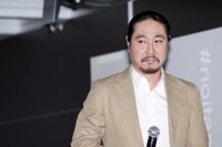 ARで糖分をアルコールに変える酵母菌“S・セレビシエ”を出した西田。スタッフに「本当は鳥人をだしたかったのですが」と言われると「何でいじるんですか、M-1のこと！」と苦い思い出を思い返した様子。