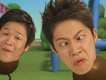 CM「はんにゃ行進 公園編」の1カット。(C)森永製菓