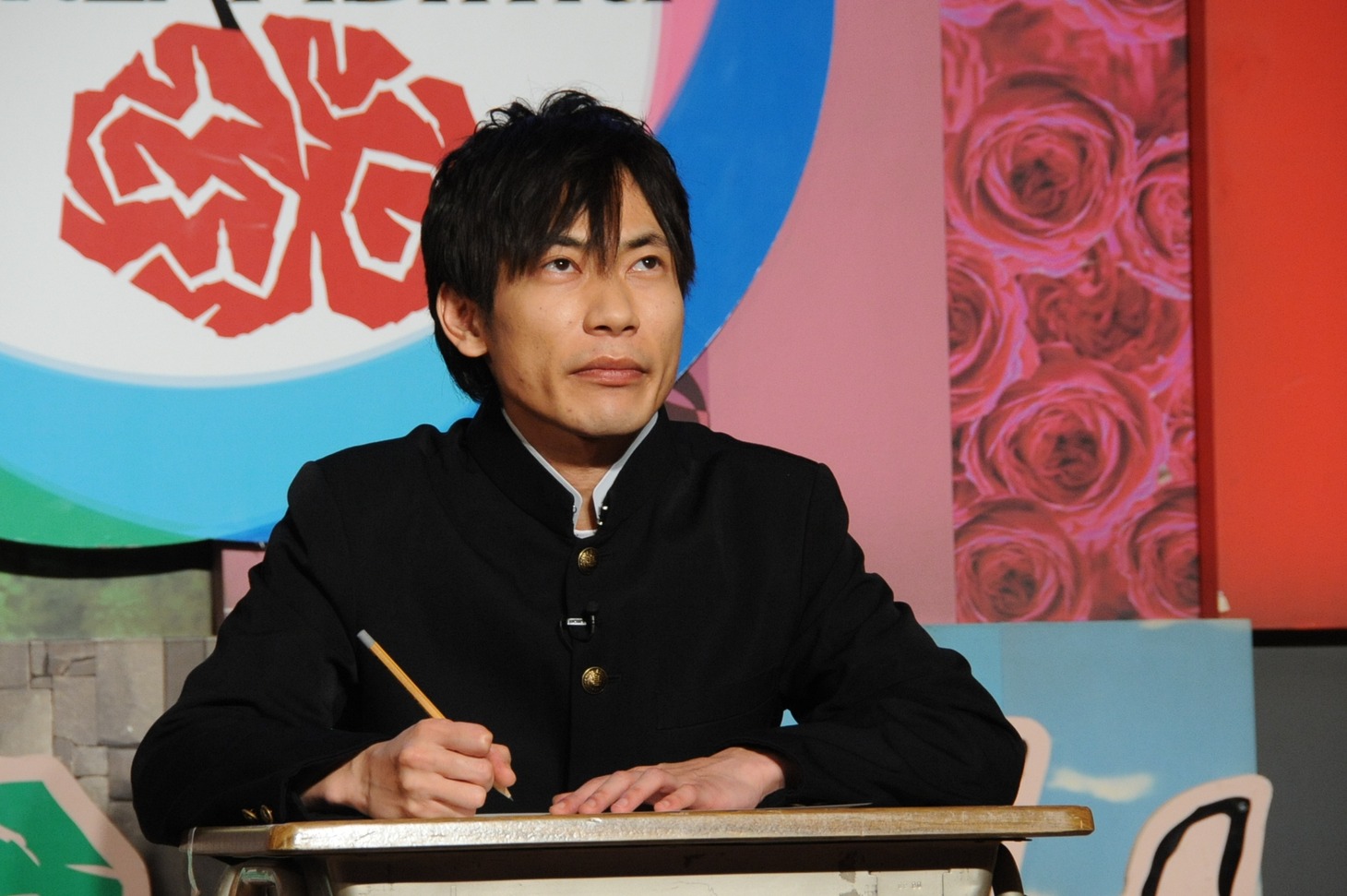 「テスト」の一場面。（c）「潜在異色」製作委員会